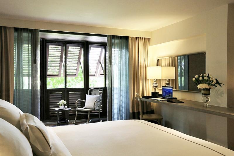 Riva Surya Bangkok Hotel Exterior photo