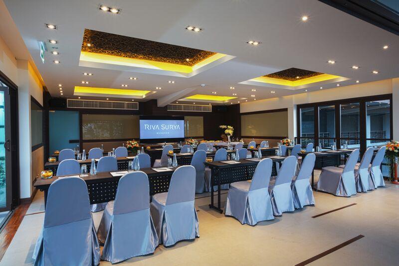 Riva Surya Bangkok Hotel Exterior photo