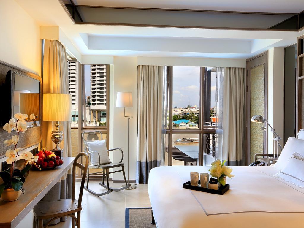 Riva Surya Bangkok Hotel Exterior photo