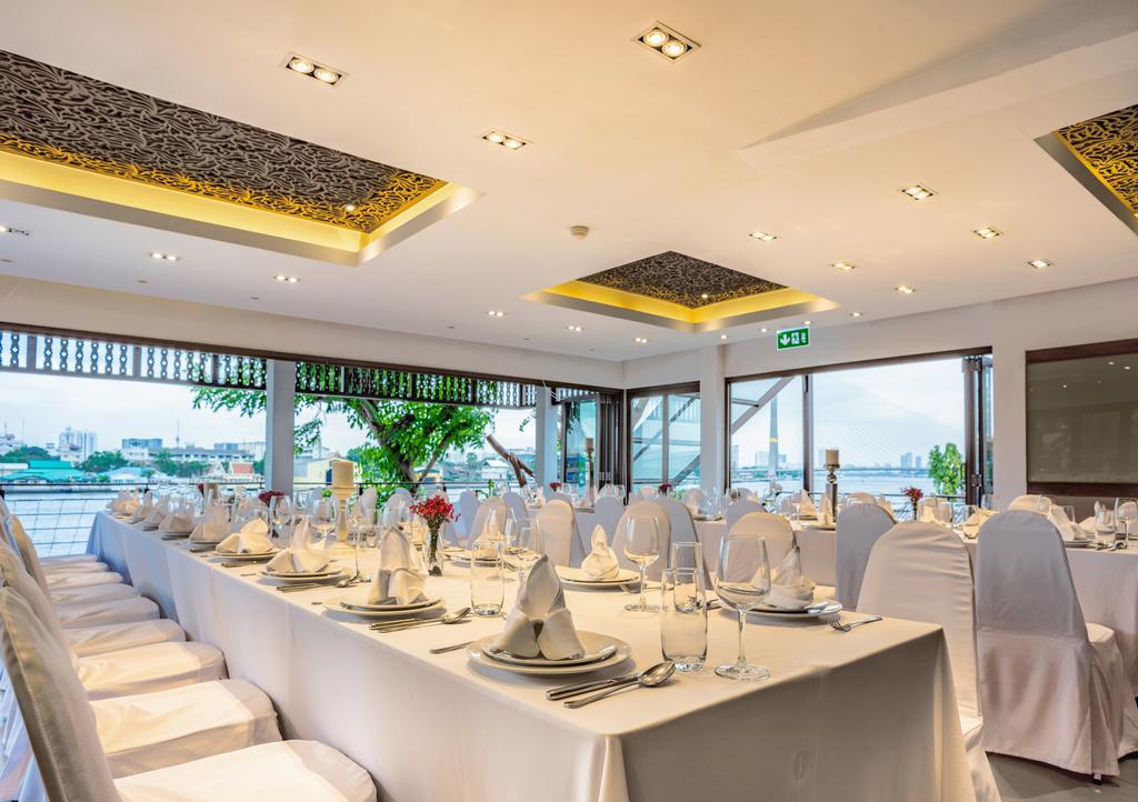 Riva Surya Bangkok Hotel Exterior photo